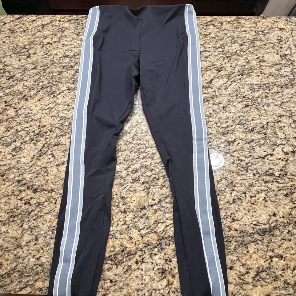 NEW Fabletics Womens XXL 1X Black Stripe Ankle Zip Athletic Leggings Pants ws